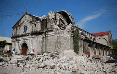 Число жертв землетрясения на Филиппинах возросло до 16