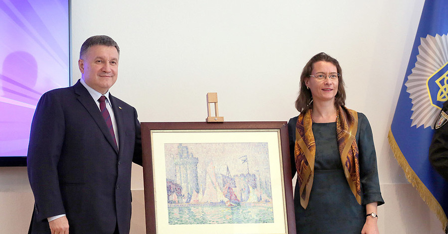 Украина вернула Франции украденную картину Поля Синьяка