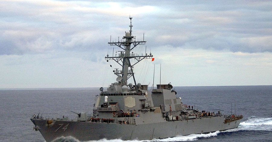 США стянули к Персидскому заливу несколько ракетных эсминцев