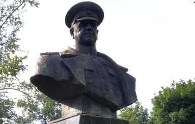 Институт Нацпамяти отреагировал на восстановление памятника Жукову