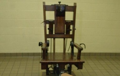 Приговоренный к казни в США выбрал электрический стул и картошку фри