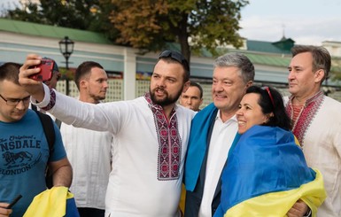 Порошенко назвал три главные вещи, которые украинцы получили за 28 лет независимости