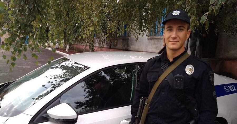 В Мариуполе полицейский спас таксиста с инсультом