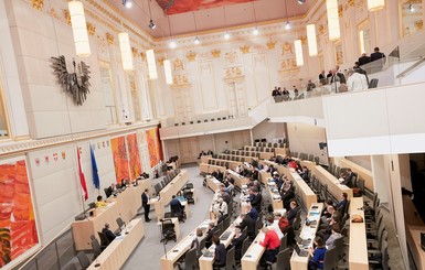 Украинцы купили депутатский мандат в австрийском парламенте