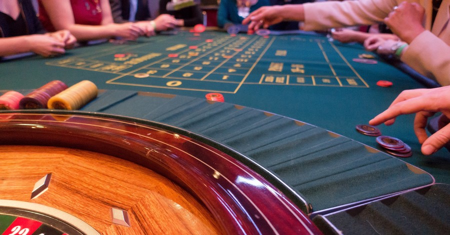 Легализация казино: как это будет работать и сколько денег принесет