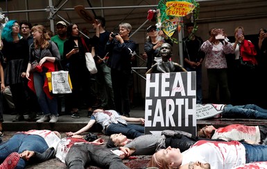 Борцы за экологию устроили всемирный протест: кто они такие и чего хотят