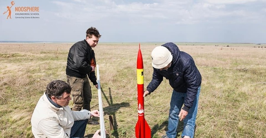 Как украинские студенты собирают и запускают космические ракеты