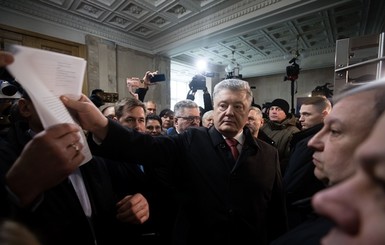 Порошенко оспорил привод на допрос в ГБР в пяти инстанциях
