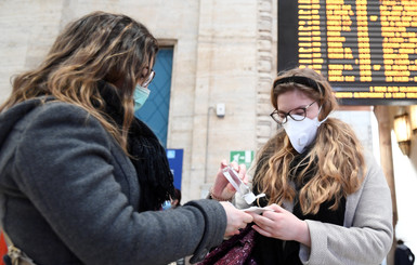 Премьер-министр Италии заявил, что вспышка коронавируса негативно скажется на экономике страны