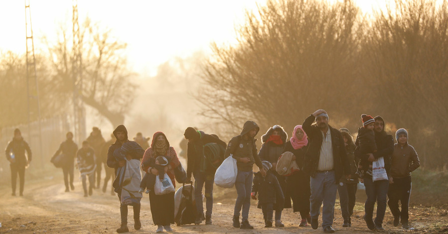 Мигрантский кризис-2: Европу штурмует новая волна беженцев с Востока
