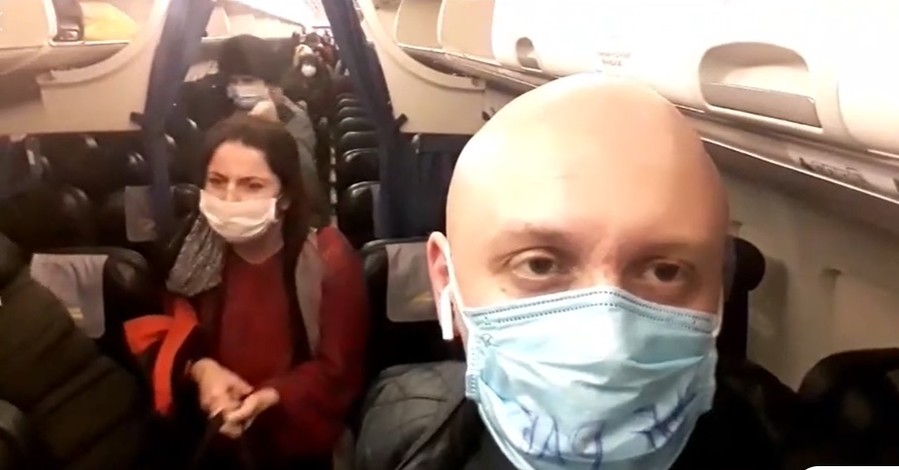 Пассажир прибывшего из Италии самолета рассказал, как проверяют в аэропорту на коронавирус
