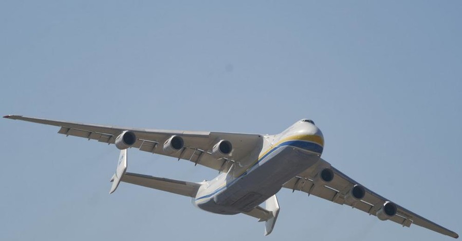 У Зеленского объяснили, зачем Украине государственная авиакомпания: будет на кого опереться