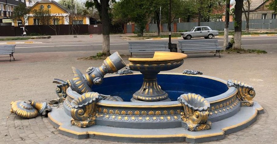 Полиция нашла женщину, феерично развалившую фонтан в Боярке