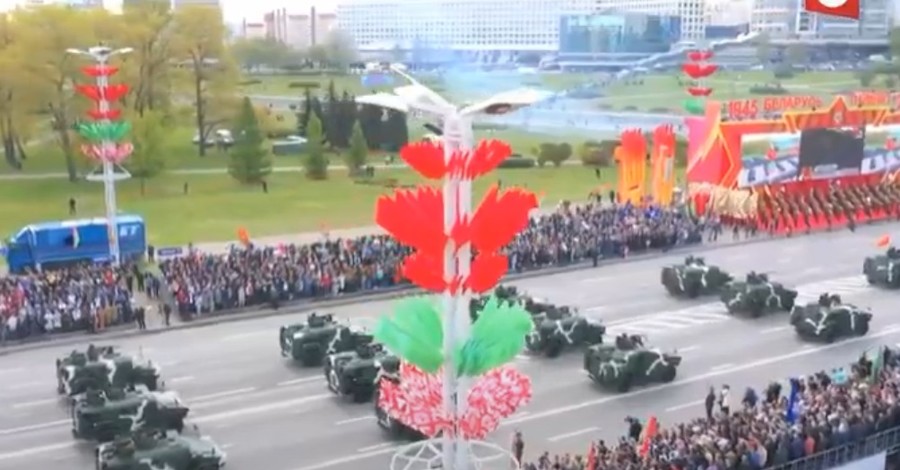 Лукашенко – на параде в честь Дня Победы: Мы преклоняемся перед подвигом русских и белорусов, украинцев и евреев