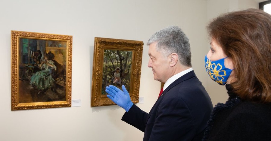 ГБР покинуло музей Гончара без картин Порошенко