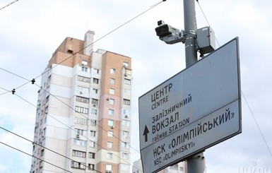 Месяц видеокамерам на дорогах Киева: скорость начали превышать в четыре раза реже