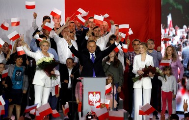 Выборы в Польше глазами украинки: Дуда взял тем, что красив, хорошо представляет страну и не вредит