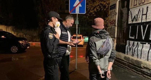 В сети заступились за граффитчиков, которых Кличко передал полиции