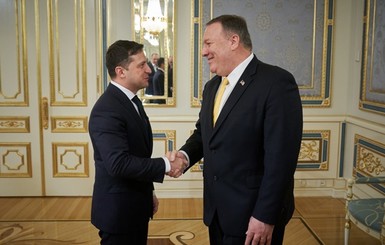 Зеленский сказал по телефону Помпео, что Украина не будет вмешиваться в дела Беларуси и США