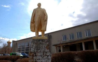 Ленина не отдадим: в одесском селе до сих пор стоит памятник вождю