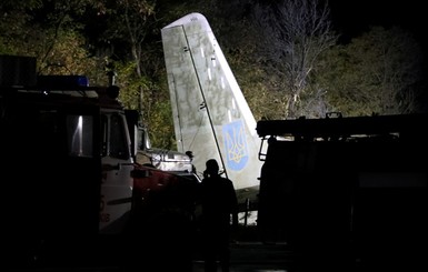Глава харьковской ОГА: Перед трагедией на посадку был допущен другой борт, а самолет с неисправным двигателем ожидал