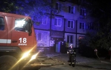 В жилом доме Днепра вспыхнул лифт: эвакуировали 10 человек