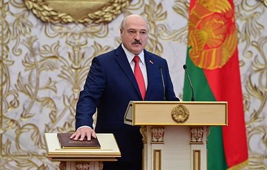 Лукашенко пригрозил врачам, которые собрались в Польшу: Уехал - назад не вернешься