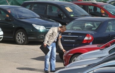 В Украине изменили правила регистрации и снятия автомобилей с учета 