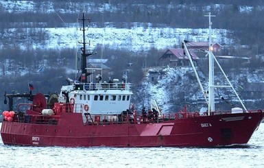 В Баренцевом море затонуло судно, из 19 членов экипажа выжили двое