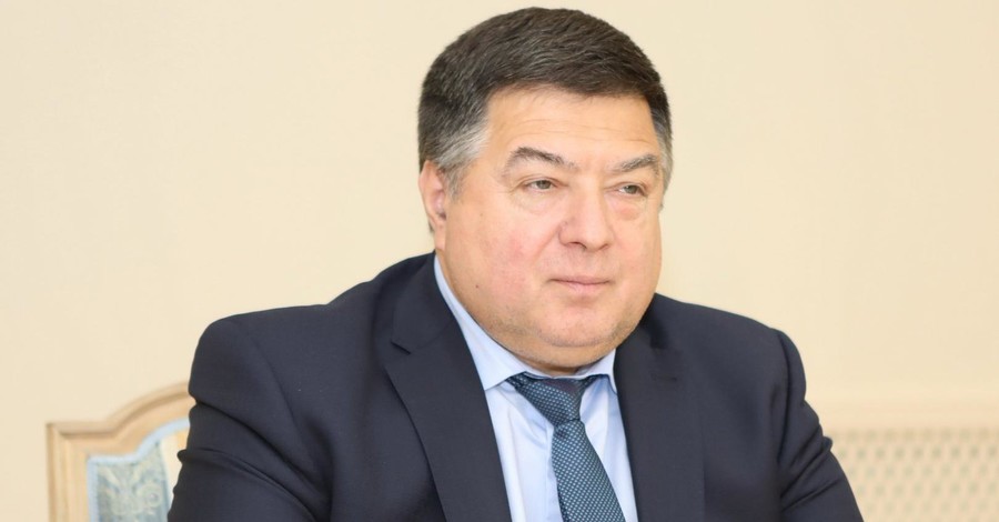 Александр Тупицкий вышел на работу, но у президента его уже не считают главой КСУ