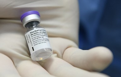 BioNTech не гарантирует безопасность в случае нарушения сроков вакцинации
