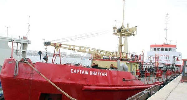 Украина вернула четырех моряков с задержанного в 2016-м году в Ливии танкера Captain Khayyam