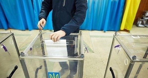 В трех городах Украины проходит повторное голосование на мэрских выборах