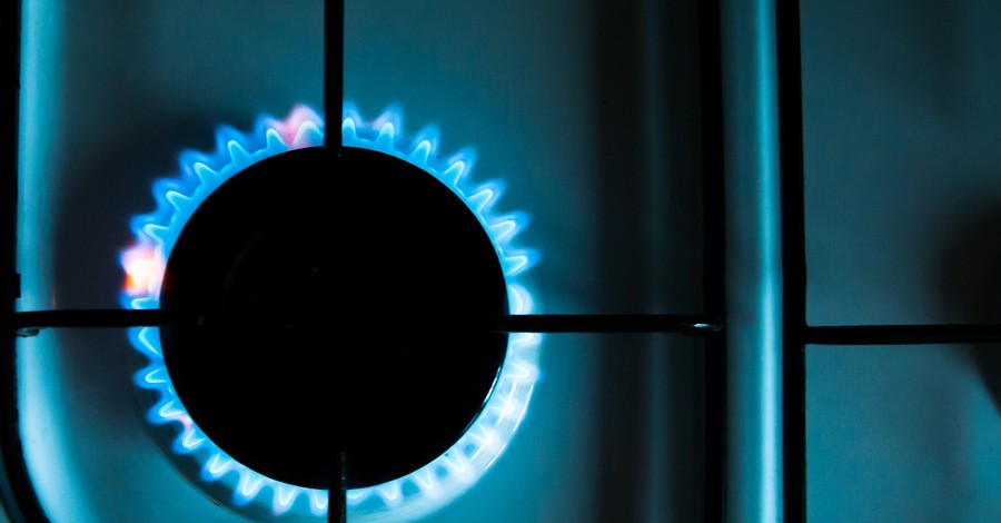 Кабмин снизил цену на газ. В среднем платежка за него станет на 500 гривен меньше