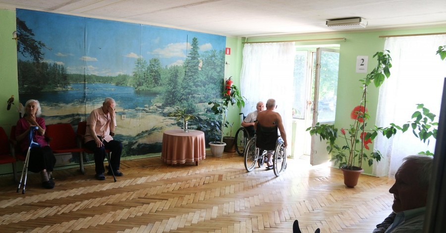 После пожара в харьковском доме престарелых в Украине обнаружили 334 подобных заведения