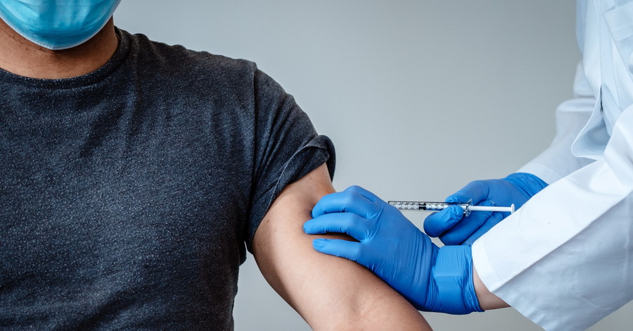 Украина получит вакцину от коронавируса через две недели