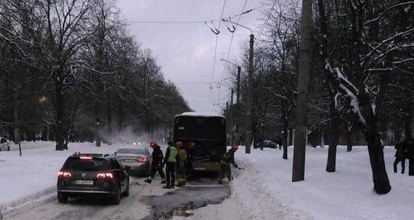 Во Львове на ходу загорелся пассажирский автобус
