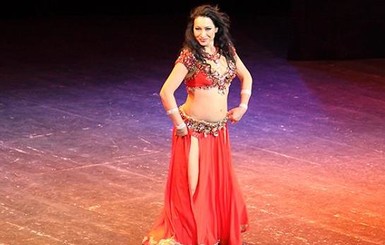 Украина осталась без танцев живота - российскую танцовщицу завернули на границе 