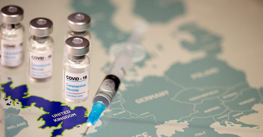 Вакцину от коронавируса в Украине получили уже 6888 человек