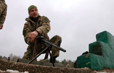 С гранатой и под танком: как Кличко участвовал в военных учениях