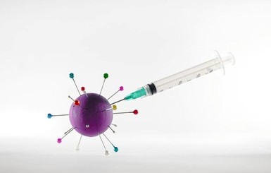 Первая в мире страна завершила вакцинацию от коронавируса