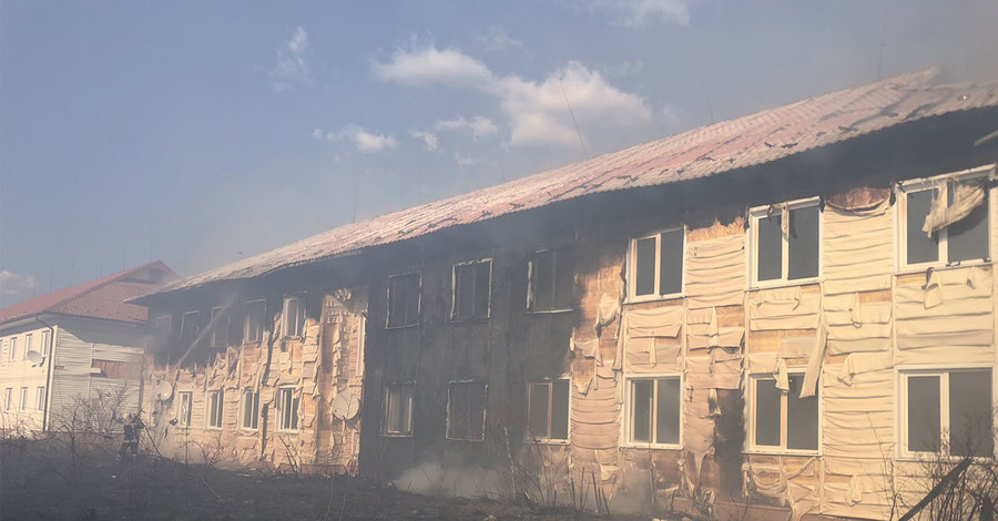 На Закарпатье произошел пожар в жилом комплексе, построенном для переселенцев
