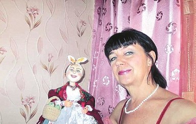 В Чернигове сотрудница суда создает мечтательных кукол из капрона