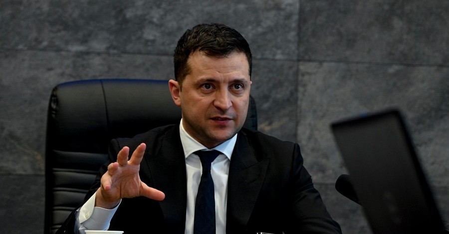 Зеленский одобрил санкции против десяти “контрабандистов” и 79 компаний из России и Украины