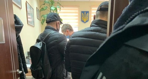 НАБУ и САП сообщили о задержании родственника судьи Вовка