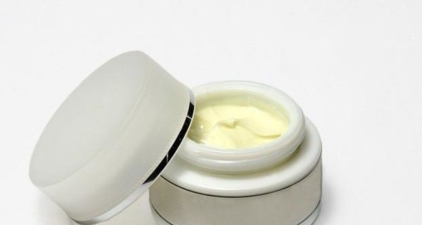 Факт. Эксперты назвали популярные увлажняющие крема для сухой кожи