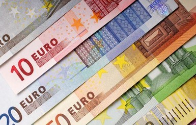 Курс валют на сегодня: евро и доллар стремительно падают