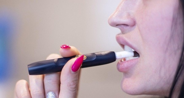 Рада предлагает запретить рекламу е-сигарет