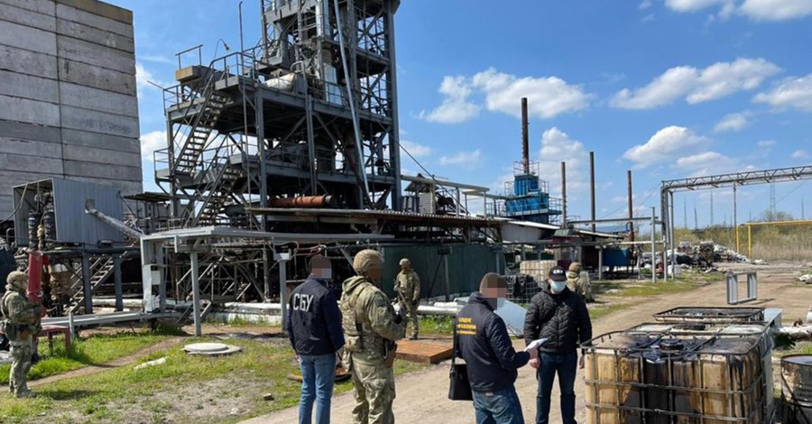 В Днепропетровской области нелегальный нефтеперерабатывающий завод производил дизтоплива на миллионы гривен