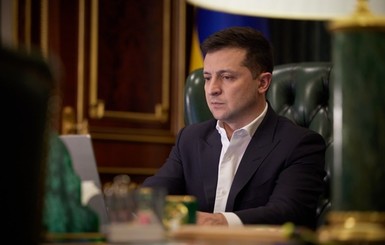 Владимир Зеленский подписал законы о “евробляхах” и растаможке в 1000 евро